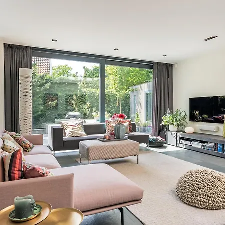 Red Cedar Villa Bergen