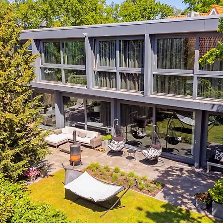 Red Cedar Villa Bergen